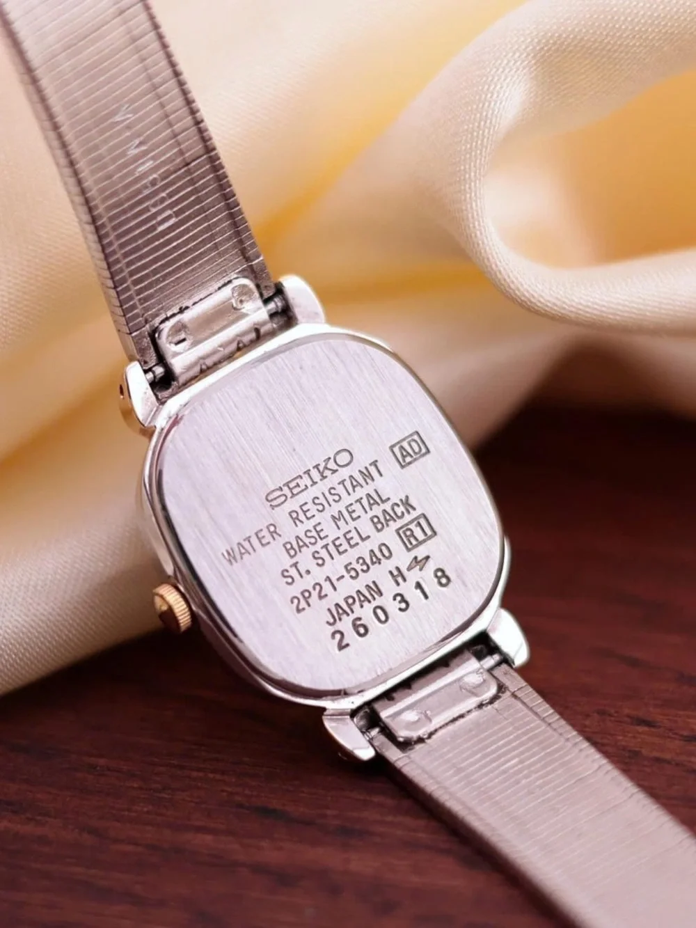 Vintage 1992 Seiko Quartz 2P21-5340 Women’s Watch